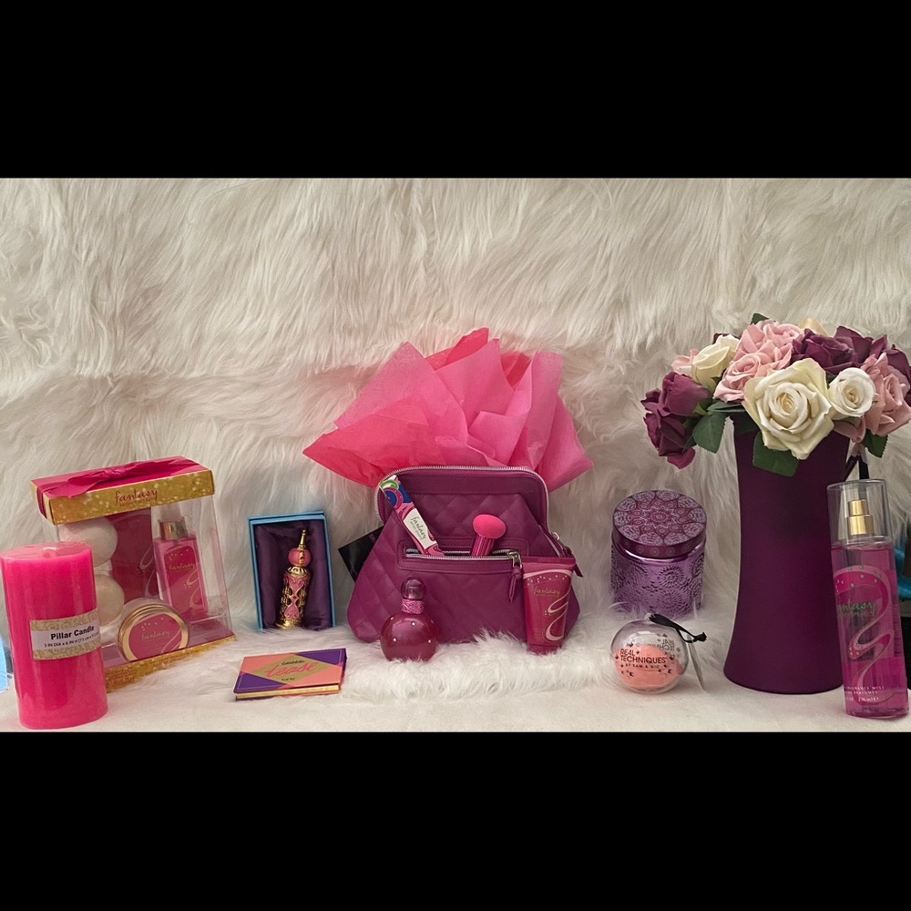 BRAND NEW BRITNEY SPEARS FANTASY & MORE BUNDLE 🎀 (with many extra free gifts)🎀